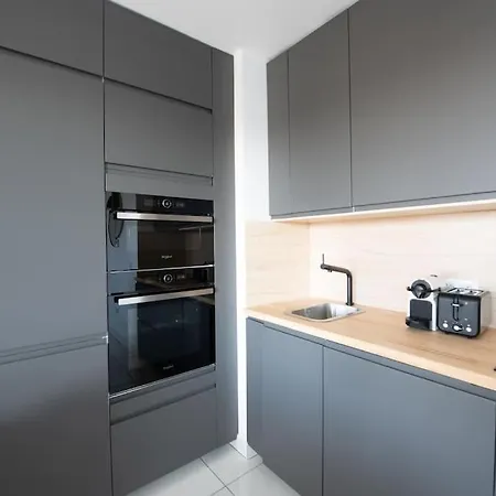 Beautiful 2 Bedroom 40 Min From Paris * Courcouronnes