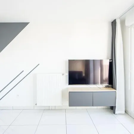 Beautiful 2 Bedroom 40 Min From Paris 公寓